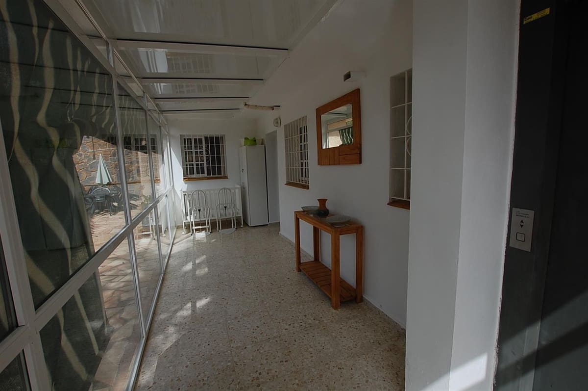 5 slaapkamer Villa te koop in Mijas Costa met zwembad - € 695.000 (Ref: 9663990)