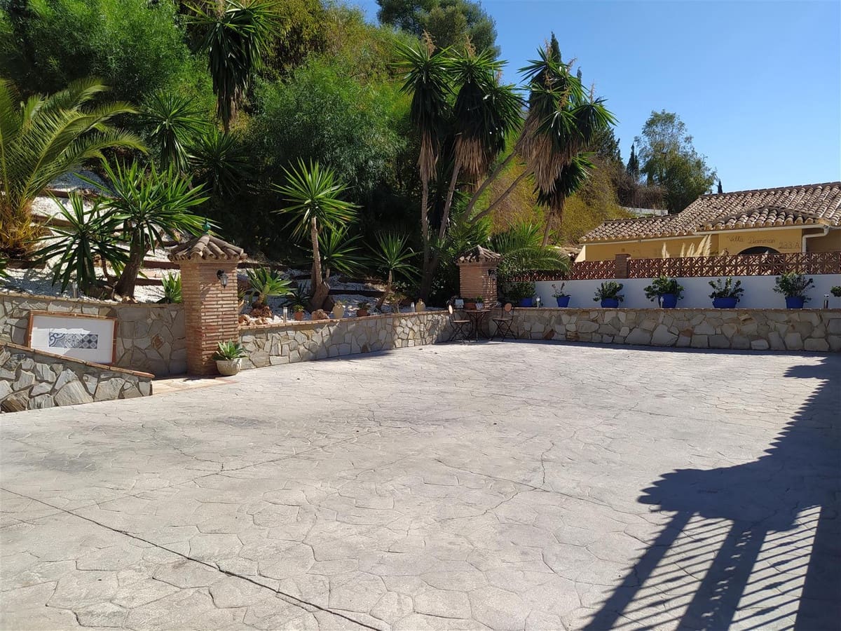 5 slaapkamer Villa te koop in Mijas Costa met zwembad - € 695.000 (Ref: 9663990)