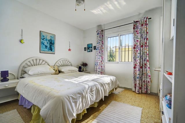 3 soverom Villa til salgs i Calahonda, Mijas med svømmebasseng garasje - € 650 000 (Ref: 9663992)