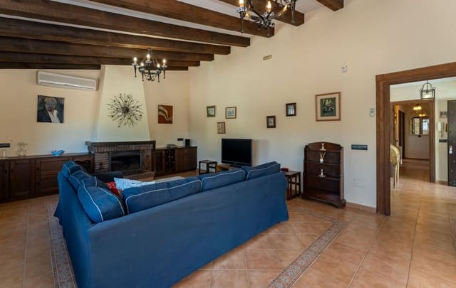 6 Zimmer Villa zu verkaufen in Alhaurín el Grande mit Pool Garage - 659.000 € (Ref: 9663993)