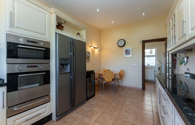 6 Zimmer Villa zu verkaufen in Alhaurín el Grande mit Pool Garage - 659.000 € (Ref: 9663993)