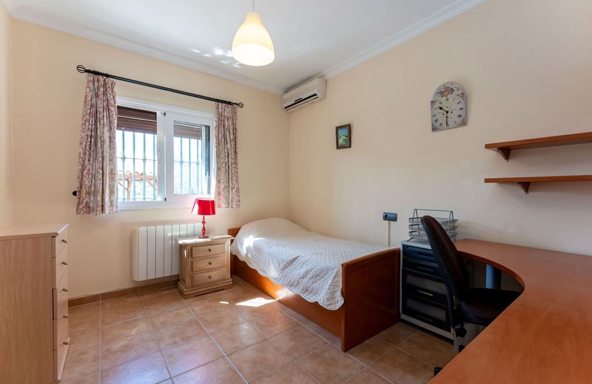 6 Zimmer Villa zu verkaufen in Alhaurin el Grande mit Pool Garage - 659.000 € (Ref: 9663993)