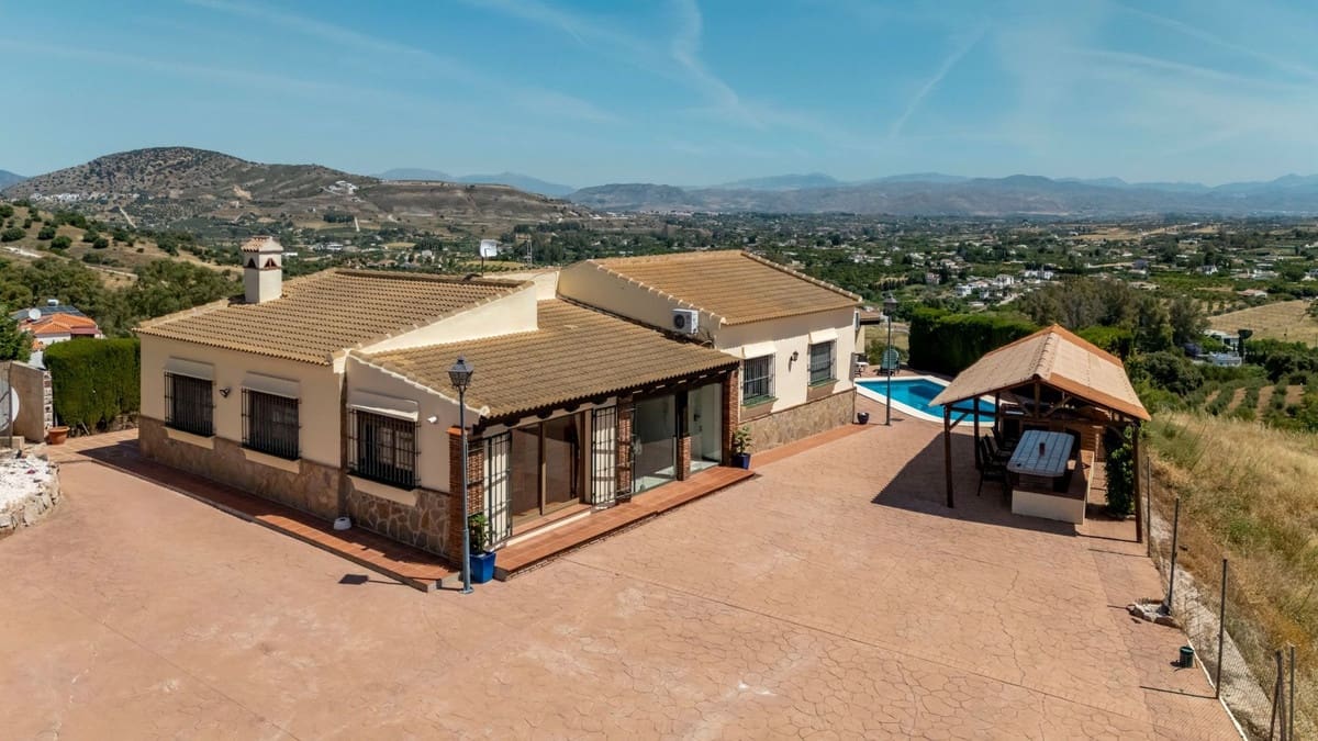 6 Zimmer Villa zu verkaufen in Alhaurin el Grande mit Pool Garage - 659.000 € (Ref: 9663993)