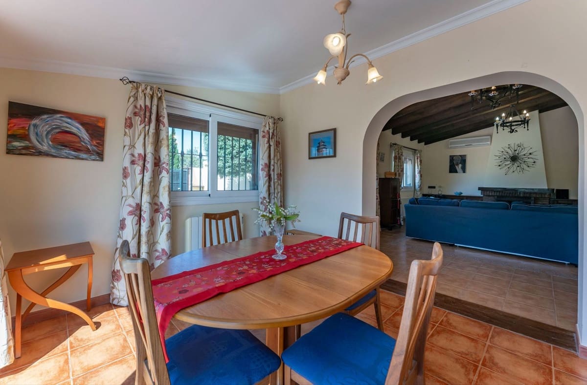 6 Zimmer Villa zu verkaufen in Alhaurin el Grande mit Pool Garage - 659.000 € (Ref: 9663993)