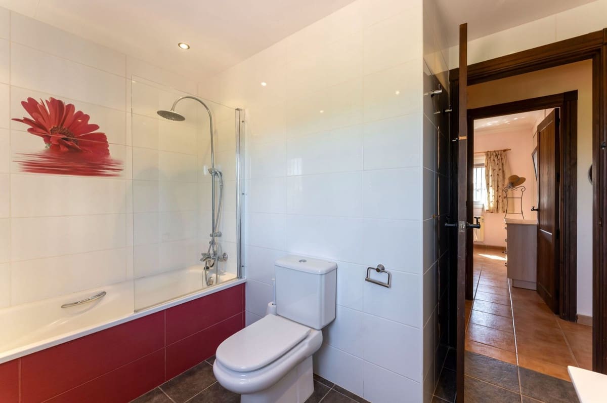 6 Zimmer Villa zu verkaufen in Alhaurin el Grande mit Pool Garage - 659.000 € (Ref: 9663993)