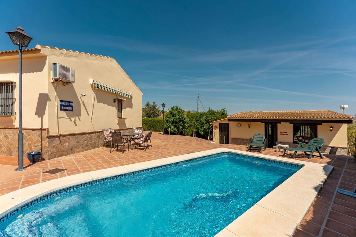 6 Zimmer Villa zu verkaufen in Alhaurin el Grande mit Pool Garage - 659.000 € (Ref: 9663993)