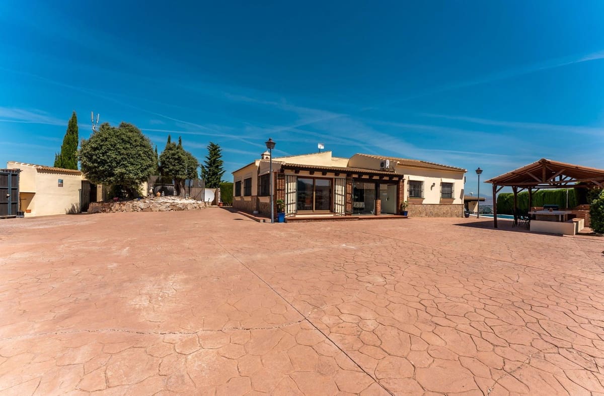 6 Zimmer Villa zu verkaufen in Alhaurin el Grande mit Pool Garage - 659.000 € (Ref: 9663993)