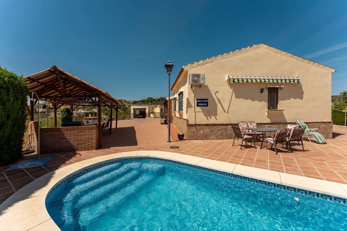 6 Zimmer Villa zu verkaufen in Alhaurin el Grande mit Pool Garage - 659.000 € (Ref: 9663993)