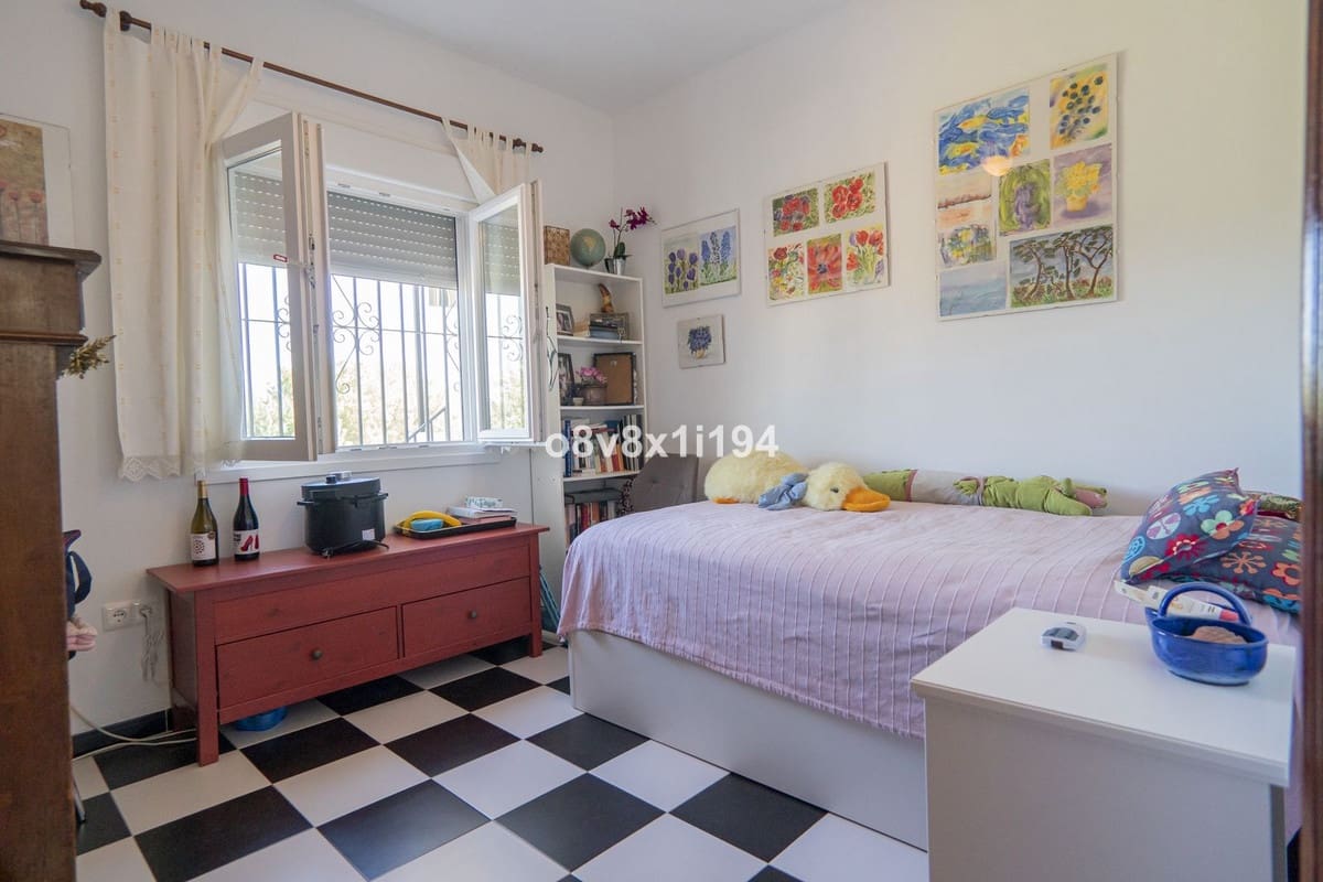 5 camera da letto Villa in vendita in Alhaurin de la Torre con piscina - 580.000 € (Rif: 9663994)