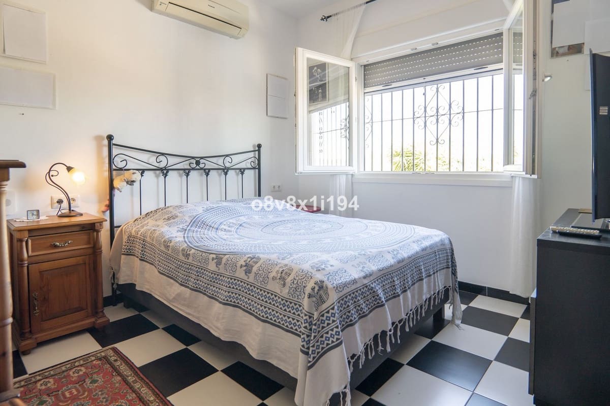 5 camera da letto Villa in vendita in Alhaurin de la Torre con piscina - 580.000 € (Rif: 9663994)