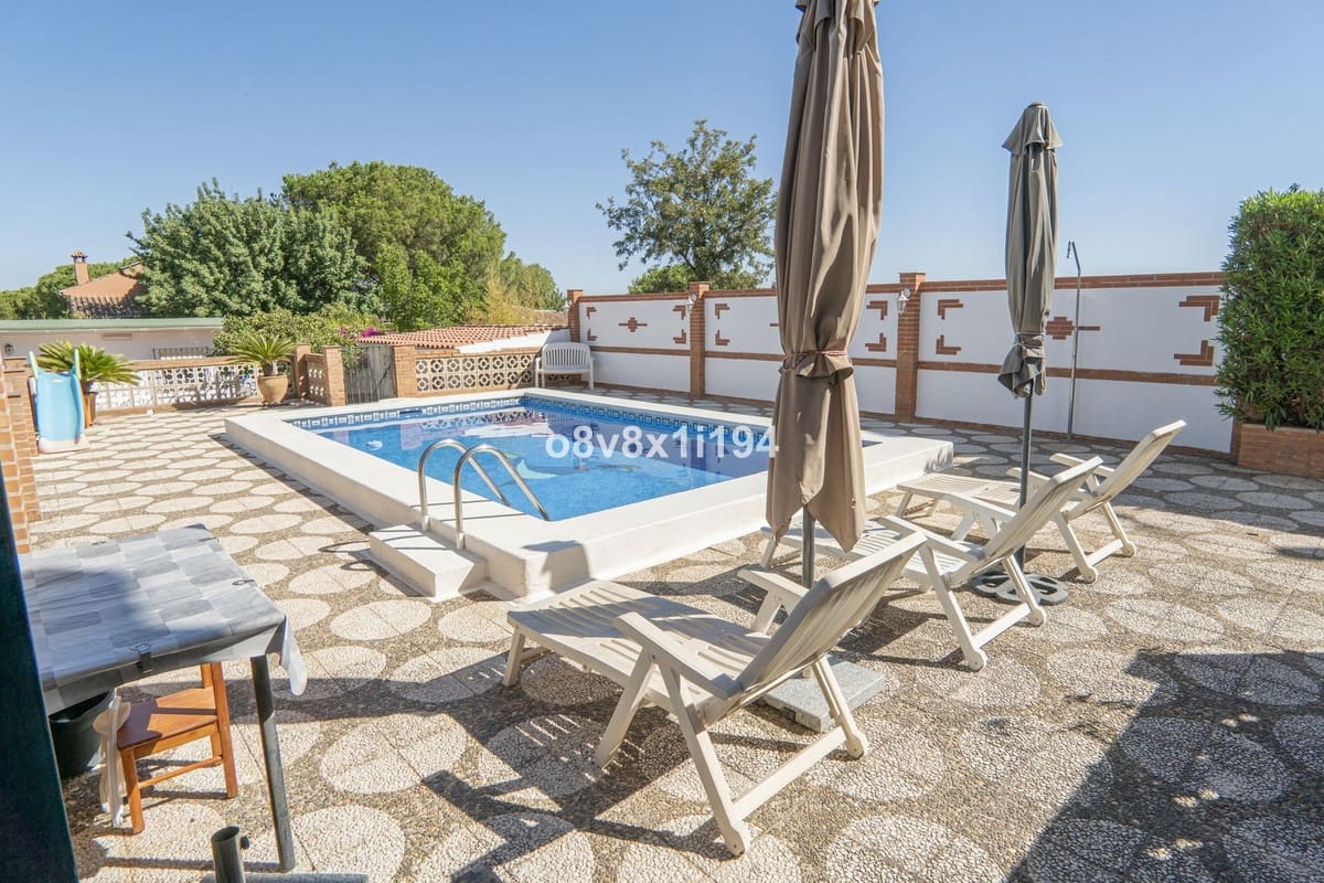 5 camera da letto Villa in vendita in Alhaurin de la Torre con piscina - 580.000 € (Rif: 9663994)