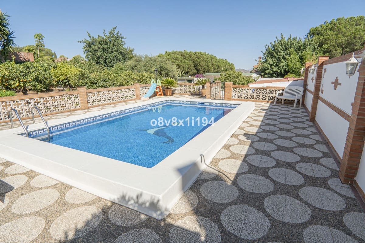 5 camera da letto Villa in vendita in Alhaurin de la Torre con piscina - 580.000 € (Rif: 9663994)