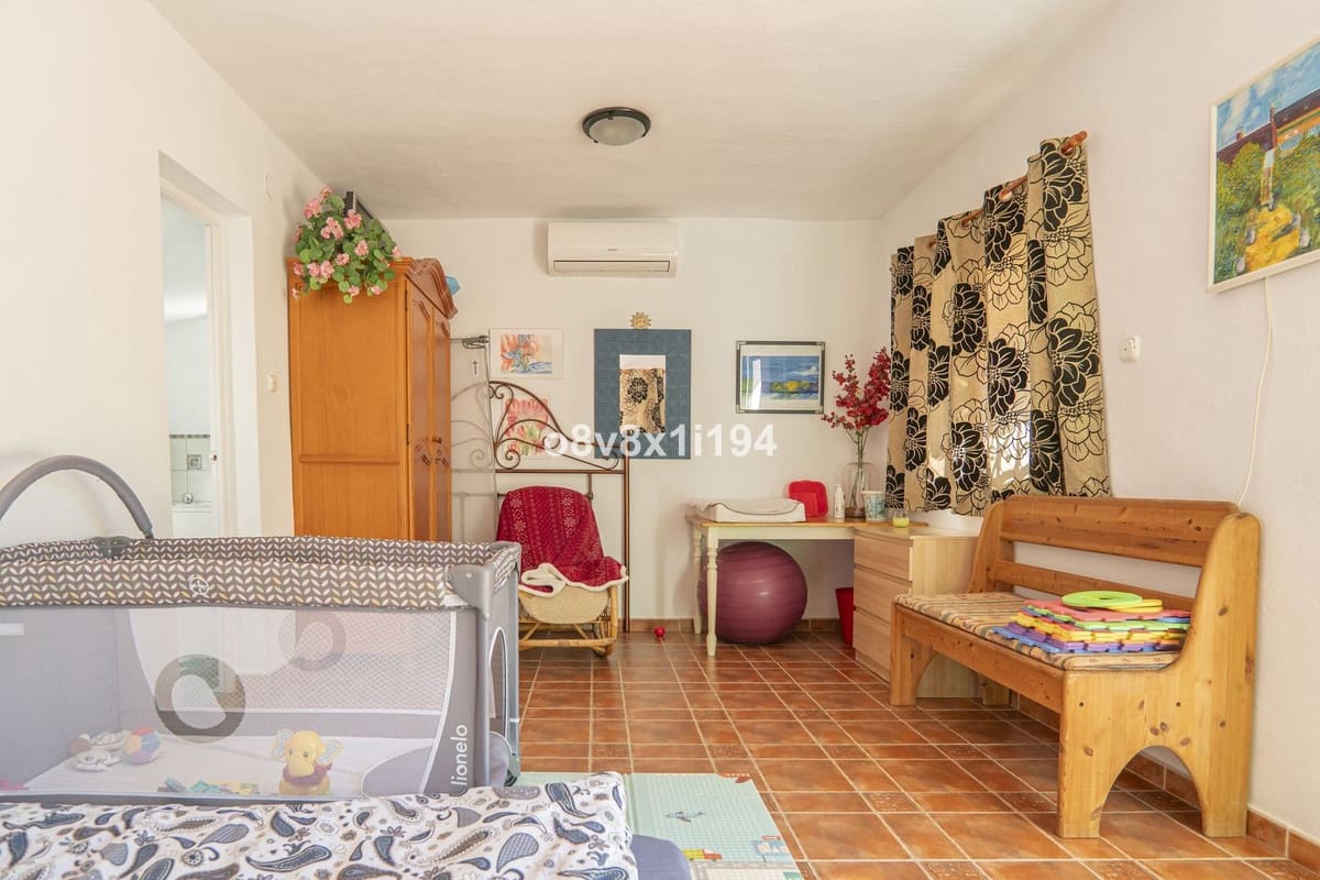 5 camera da letto Villa in vendita in Alhaurin de la Torre con piscina - 580.000 € (Rif: 9663994)