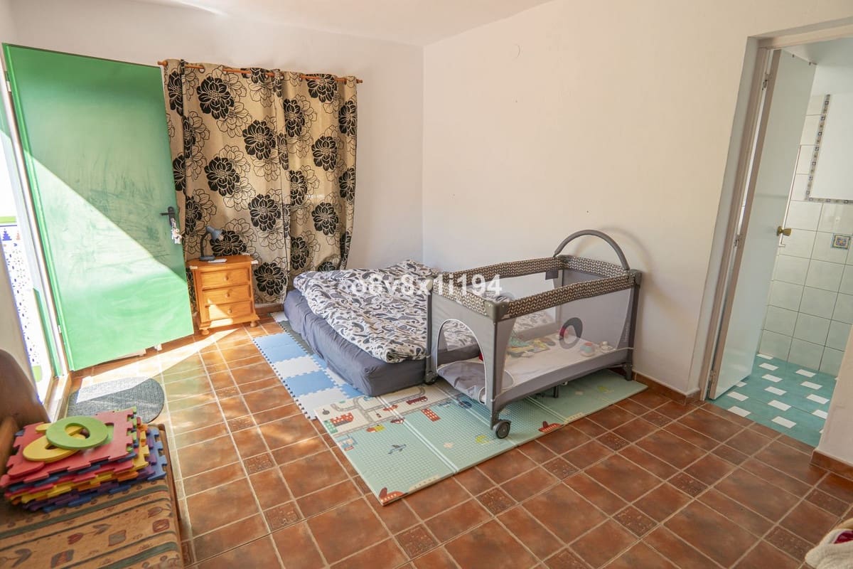 5 camera da letto Villa in vendita in Alhaurin de la Torre con piscina - 580.000 € (Rif: 9663994)