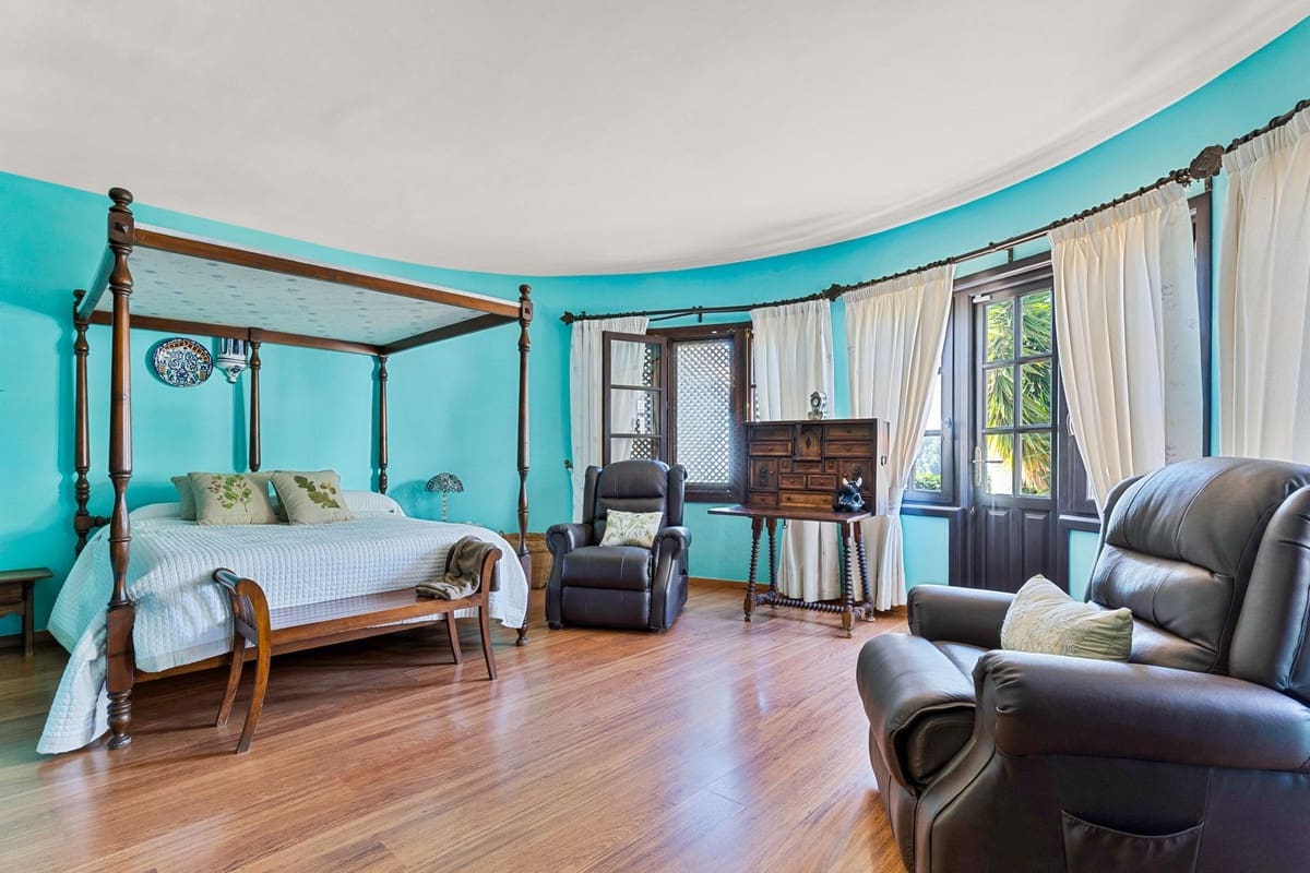 4 sovrum Villa till salu i Mijas med pool garage - 1 399 000 € (Ref: 9663998)