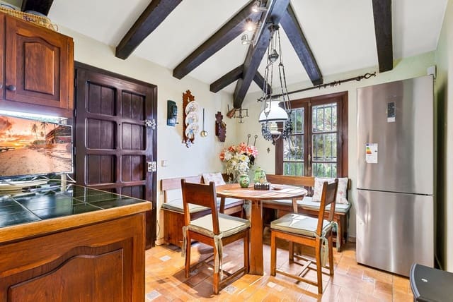 4 sovrum Villa till salu i Mijas pueblo, Mijas med pool garage - 1 399 000 € (Ref: 9663998)