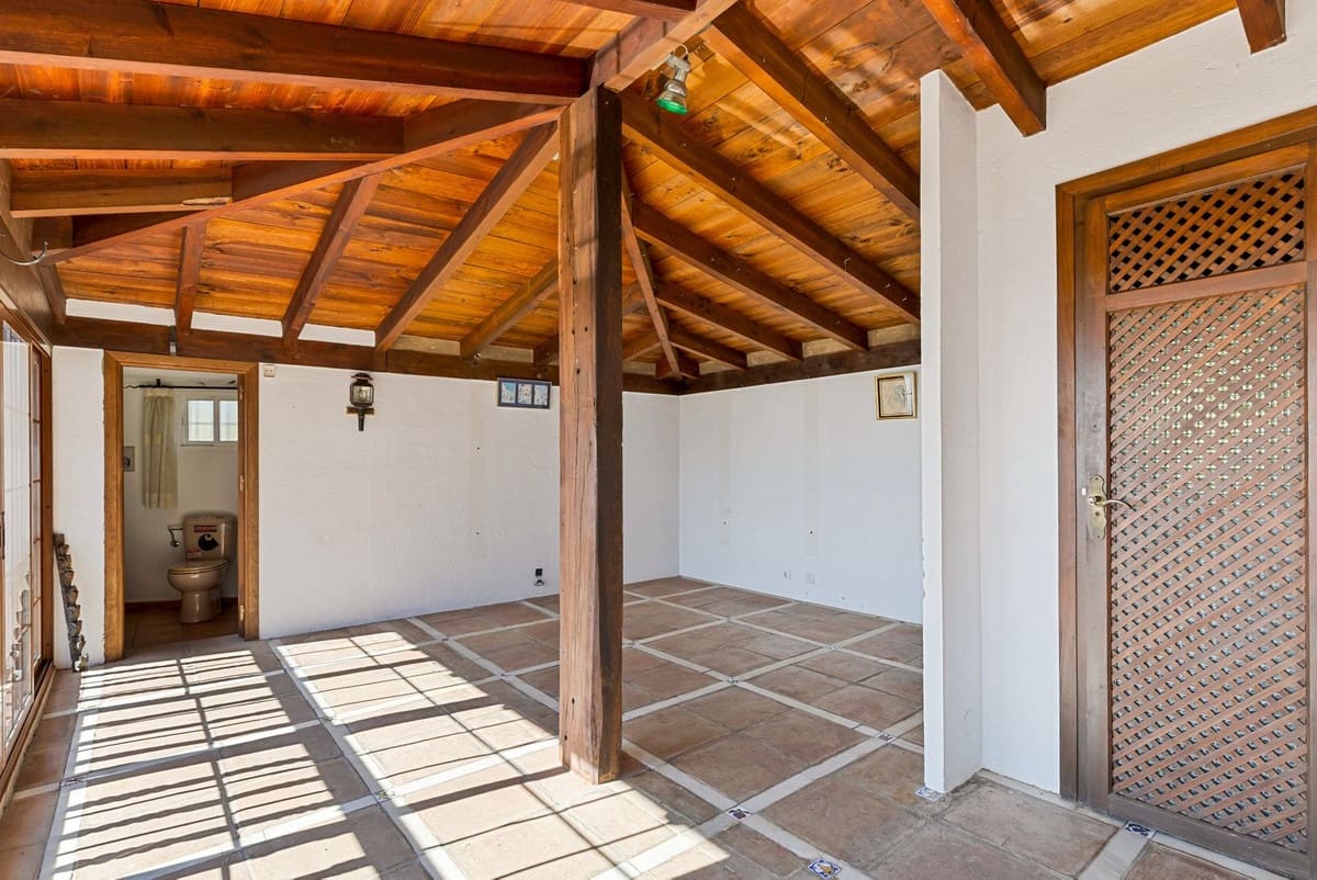 4 sovrum Villa till salu i Mijas med pool garage - 1 399 000 € (Ref: 9663998)