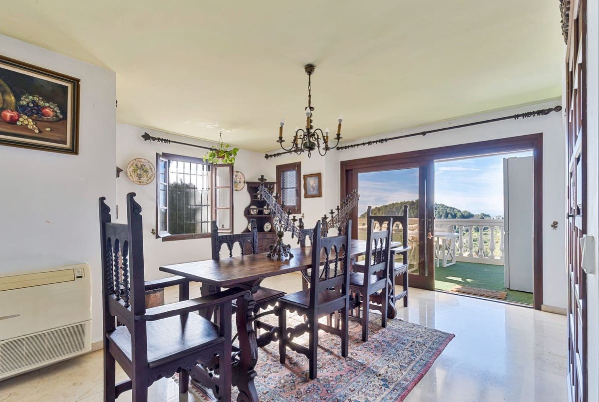 4 bedroom Villa for sale in Mijas with pool garage - € 1,399,000 (Ref: 9663998)
