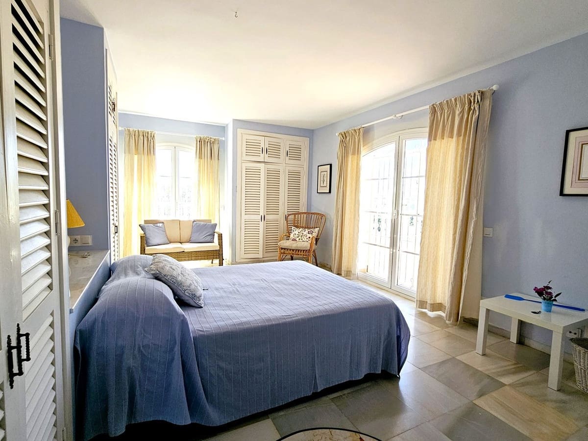 5 sypialnia Willa na sprzedaż w Benahavis z basenem garażem - 1 475 000 € (Ref: 9663999)