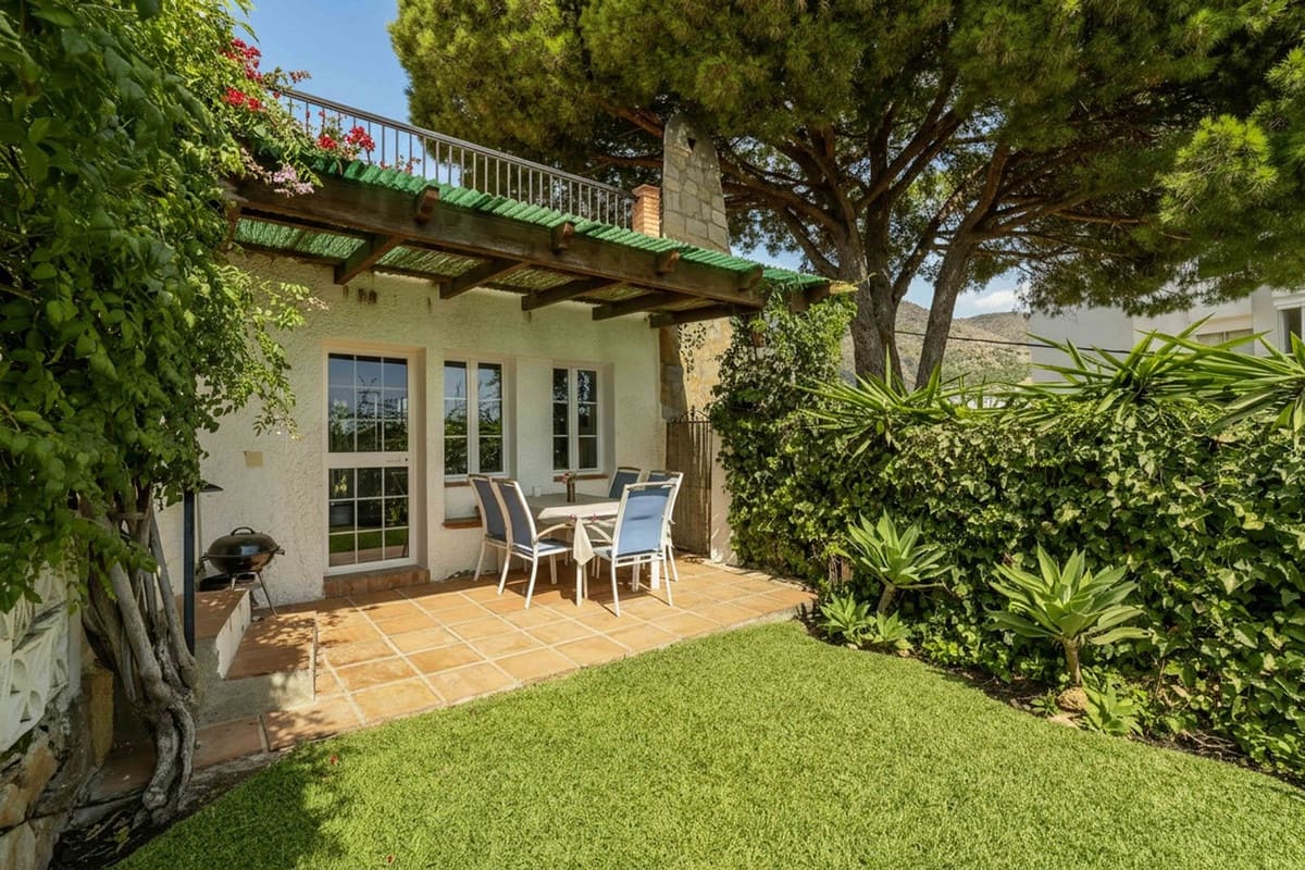 Chalet de 6 habitaciones en Fuengirola en venta con piscina garaje - 1.195.000 € (Ref: 9664000)