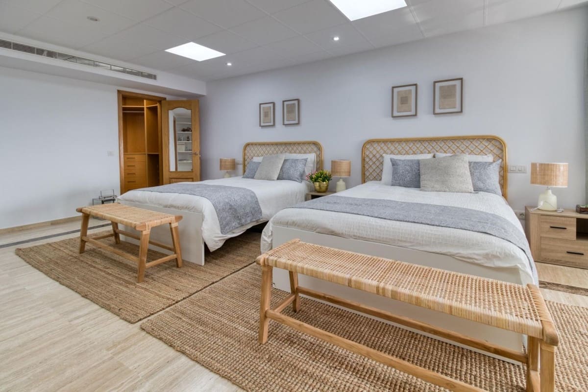 7 sypialnia Willa na sprzedaż w Mijas z basenem garażem - 1 900 000 € (Ref: 9664001)