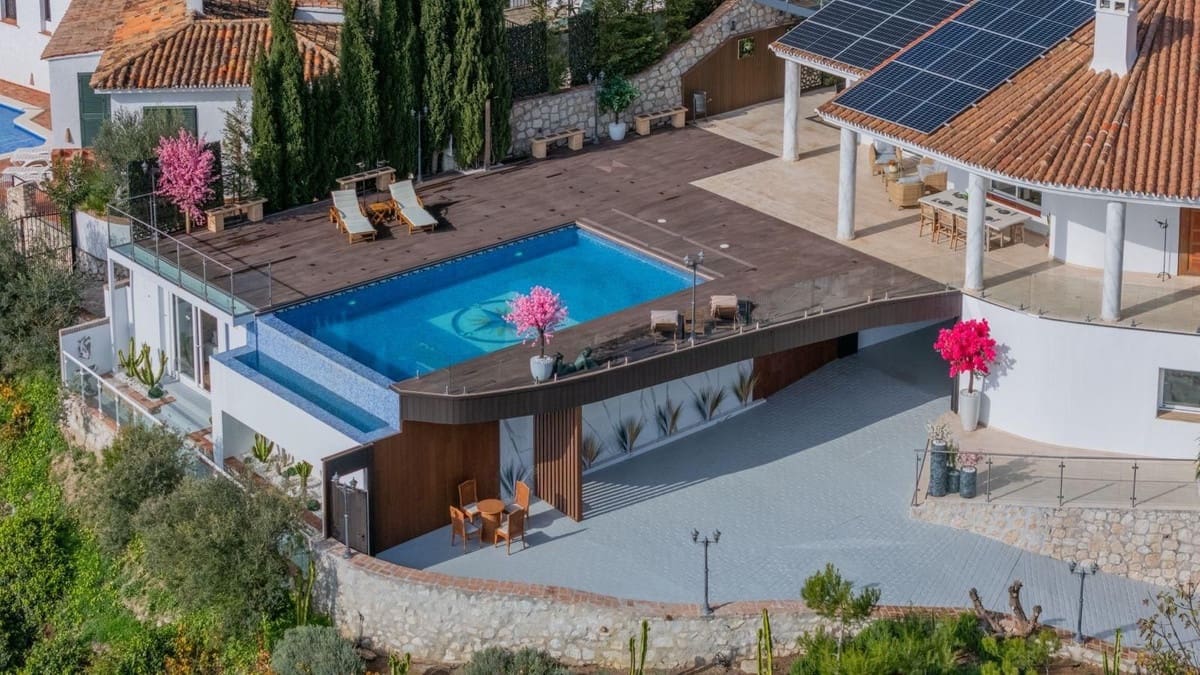 7 sypialnia Willa na sprzedaż w Mijas z basenem garażem - 1 900 000 € (Ref: 9664001)