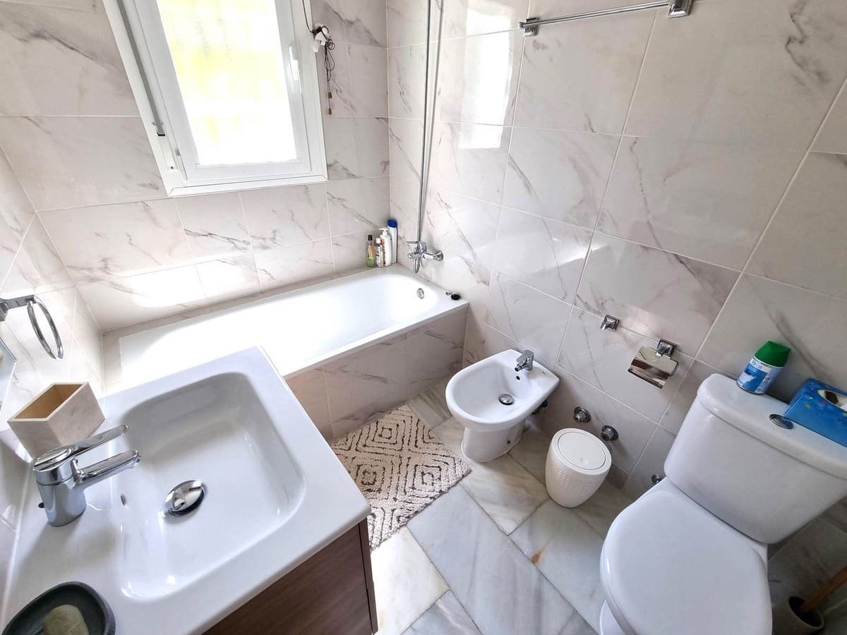 3 sypialnia Willa na sprzedaż w Calahonda z basenem - 1 200 000 € (Ref: 9664003)