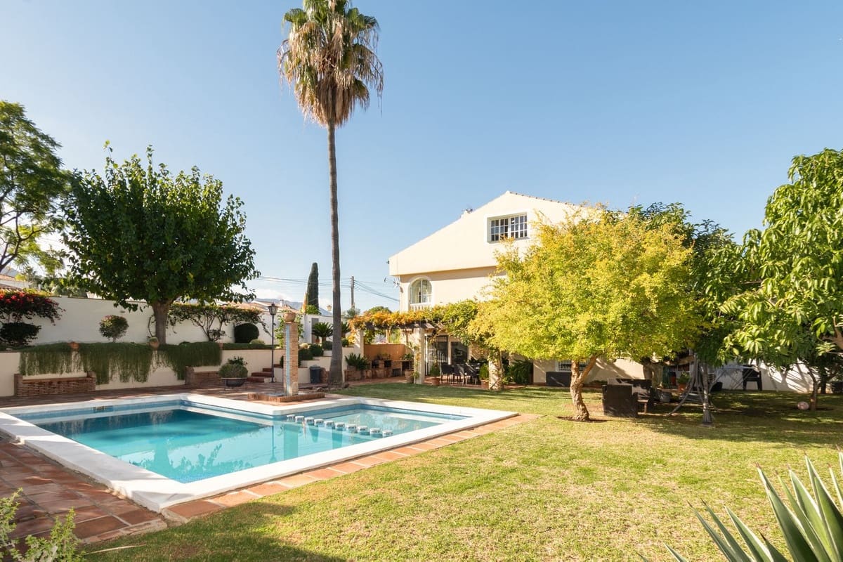 7 chambre Villa/Maison à vendre à Alhaurin de la Torre avec piscine - 1 250 000 € (Ref: 9664004)