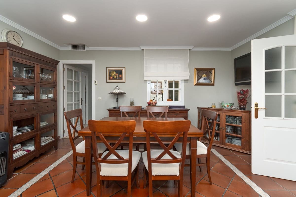 7 chambre Villa/Maison à vendre à Alhaurin de la Torre avec piscine - 1 250 000 € (Ref: 9664004)