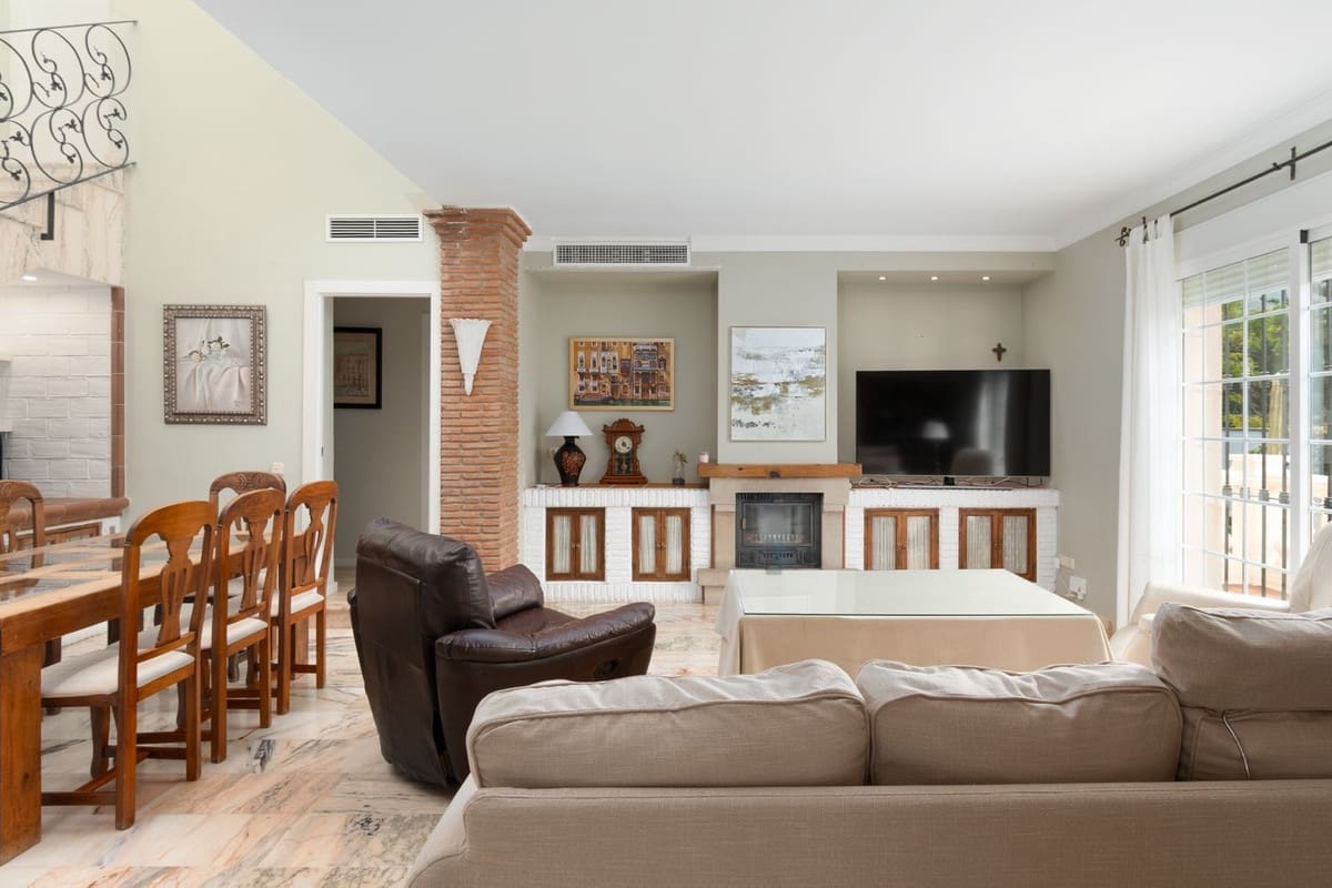 7 chambre Villa/Maison à vendre à Alhaurin de la Torre avec piscine - 1 250 000 € (Ref: 9664004)