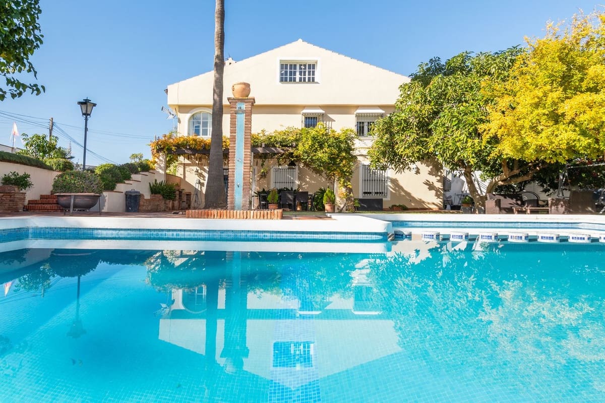 7 chambre Villa/Maison à vendre à Alhaurin de la Torre avec piscine - 1 250 000 € (Ref: 9664004)