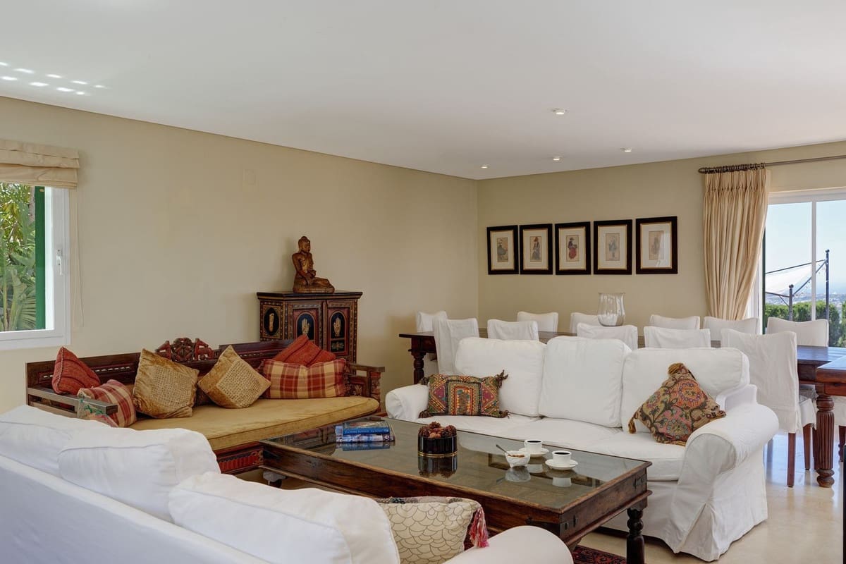 6 soverom Villa til salgs i Mijas med svømmebasseng garasje - € 1 850 000 (Ref: 9664005)