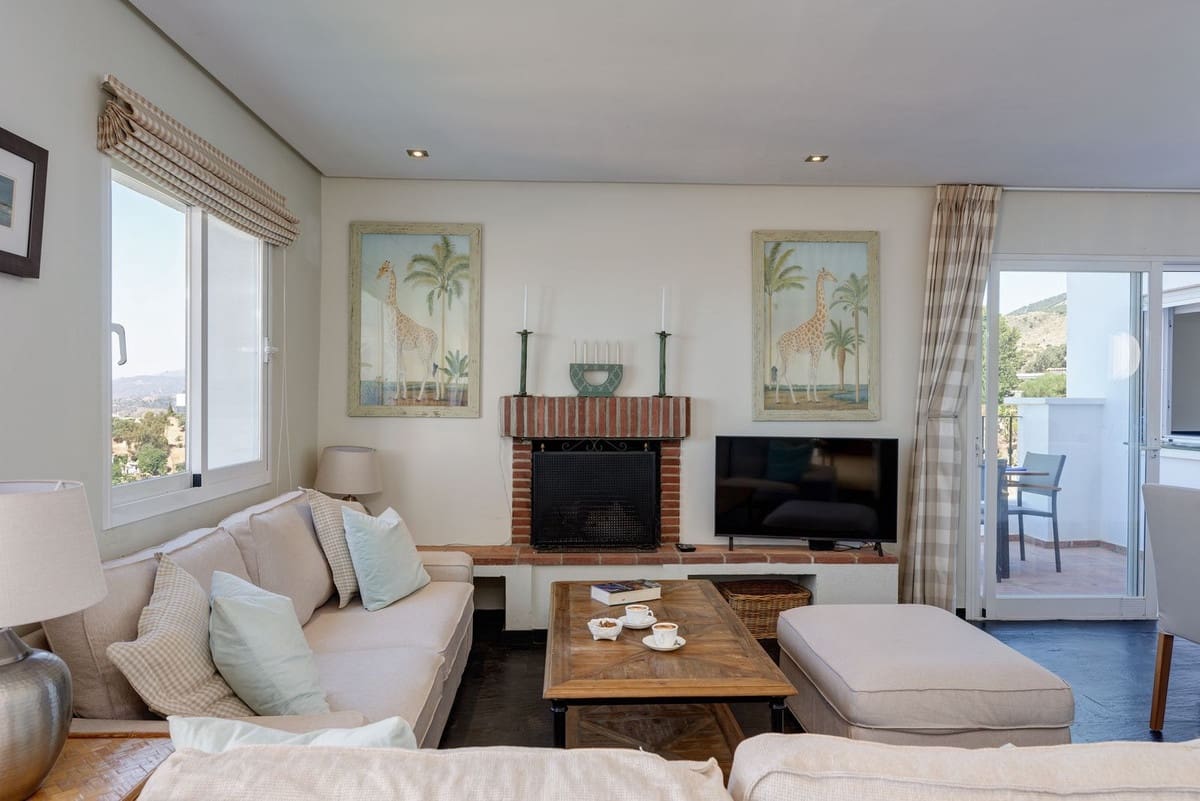 6 soverom Villa til salgs i Mijas med svømmebasseng garasje - € 1 850 000 (Ref: 9664005)