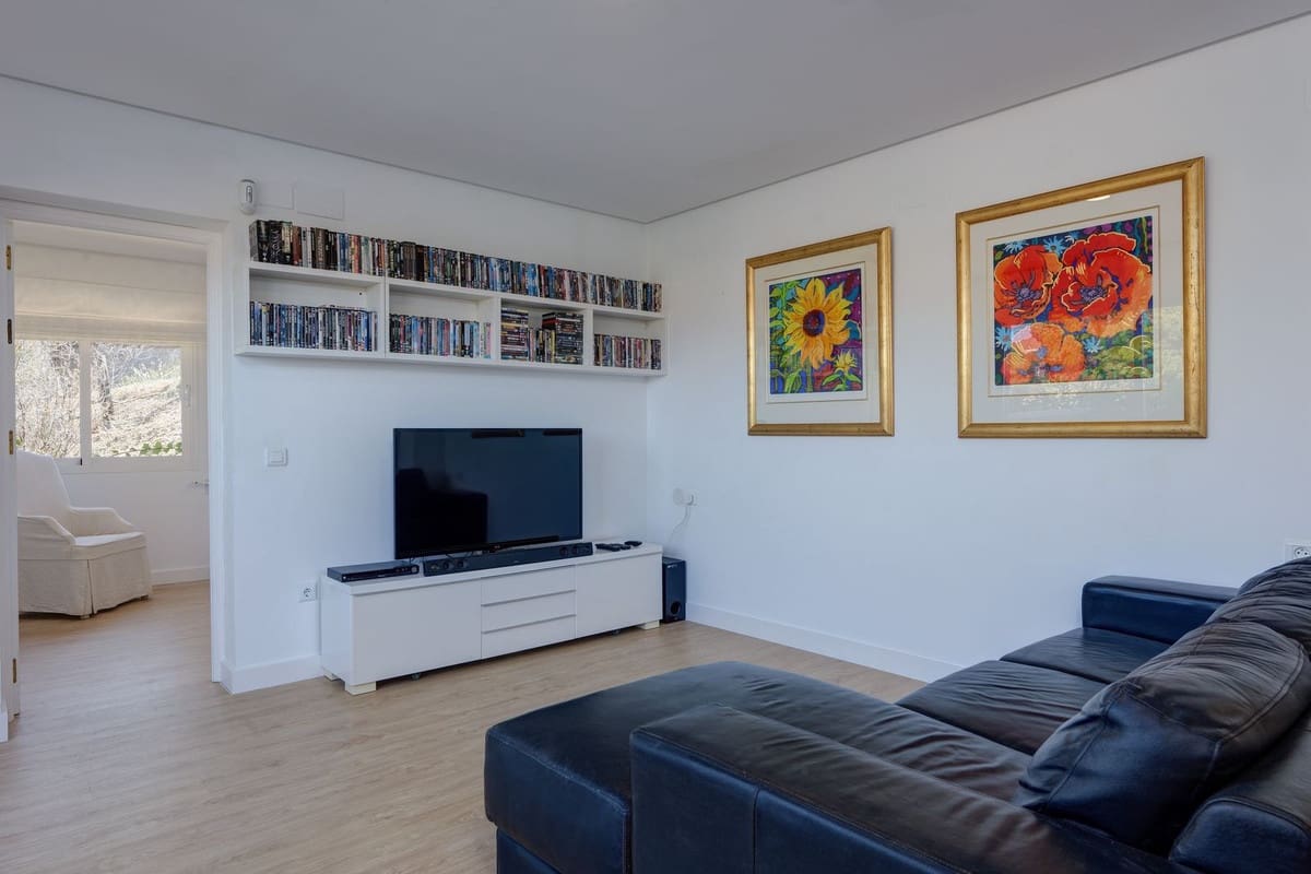 6 soverom Villa til salgs i Mijas med svømmebasseng garasje - € 1 850 000 (Ref: 9664005)