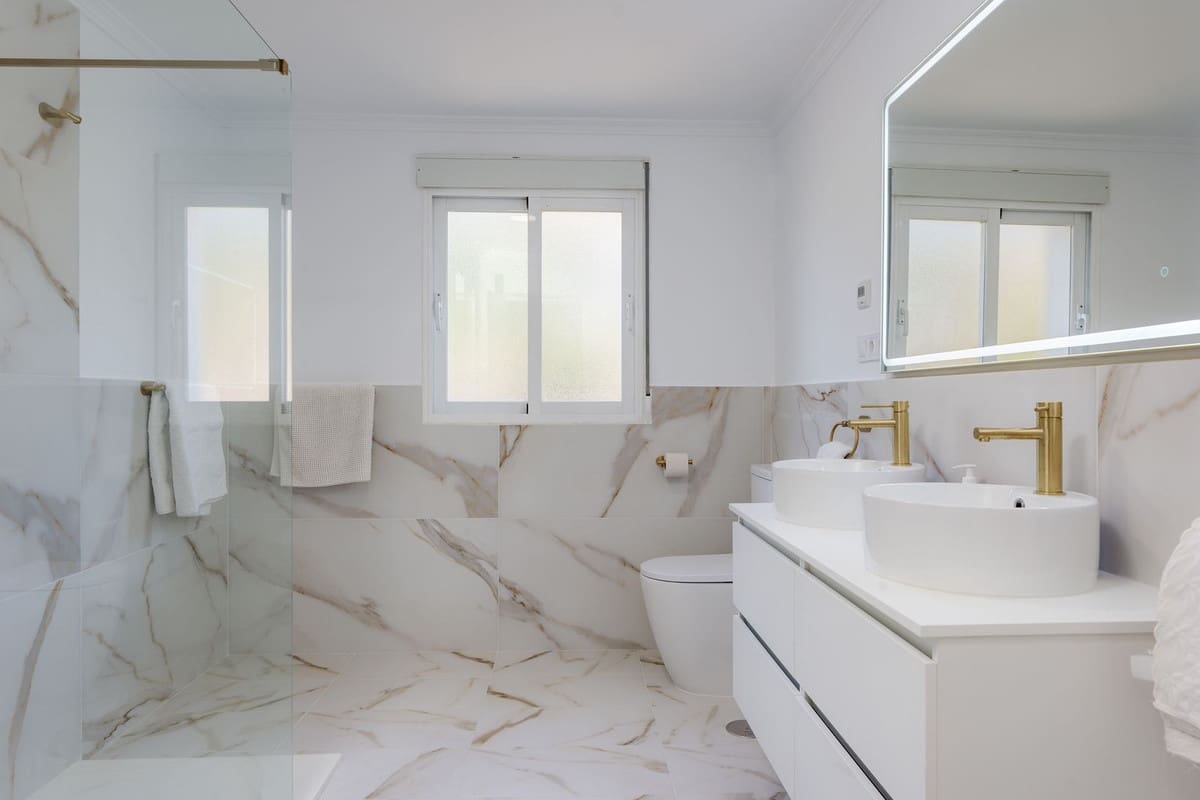 6 soverom Villa til salgs i Mijas med svømmebasseng garasje - € 1 850 000 (Ref: 9664005)