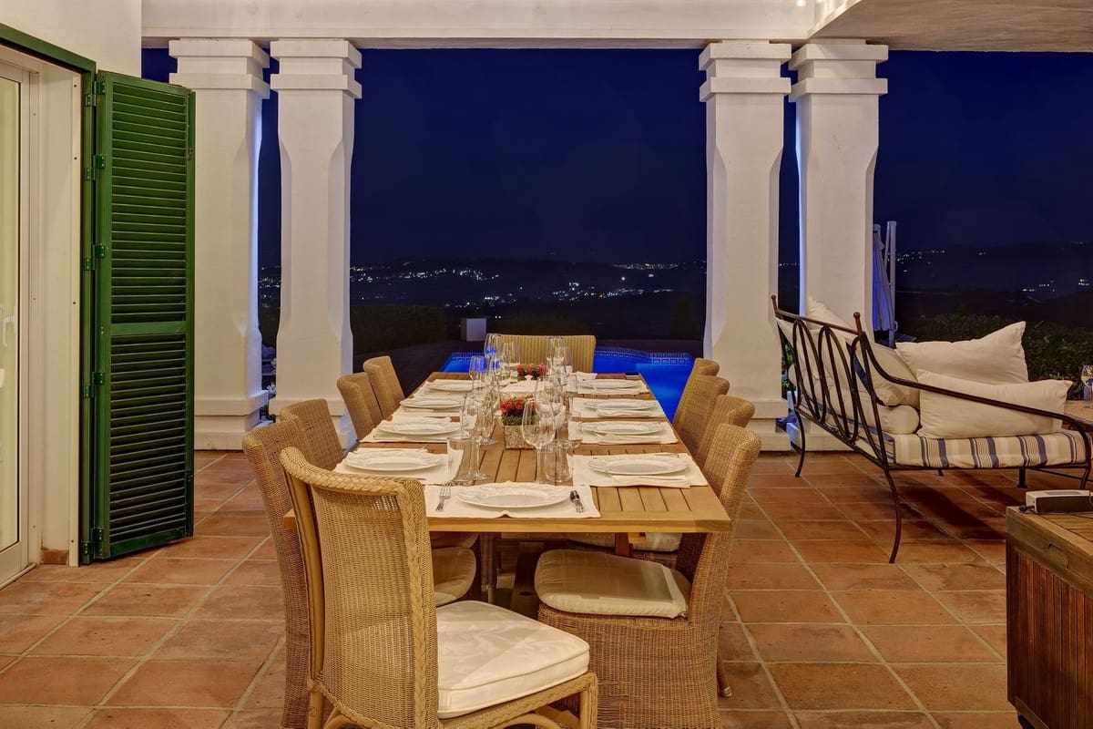 6 soverom Villa til salgs i Mijas med svømmebasseng garasje - € 1 850 000 (Ref: 9664005)