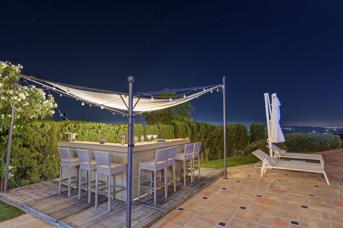 6 soverom Villa til salgs i Mijas med svømmebasseng garasje - € 1 850 000 (Ref: 9664005)