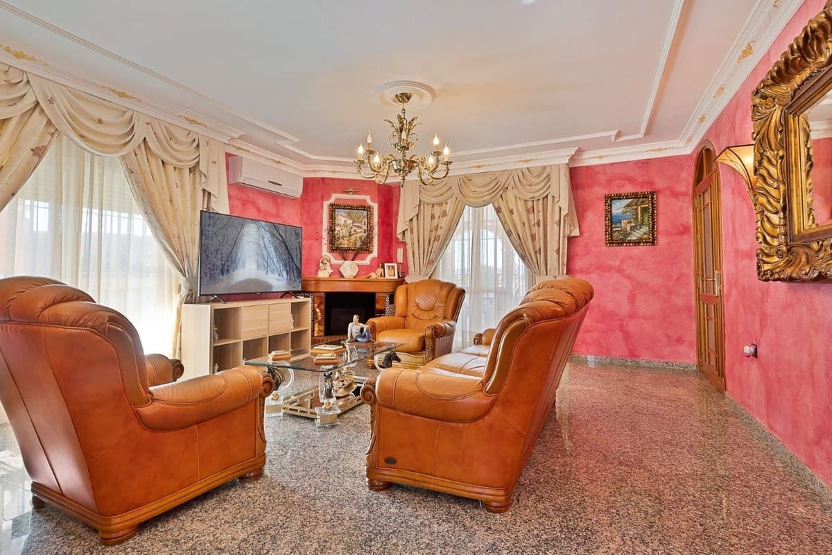 4 bedroom Villa for sale in Mijas with pool - € 1,100,000 (Ref: 9664006)