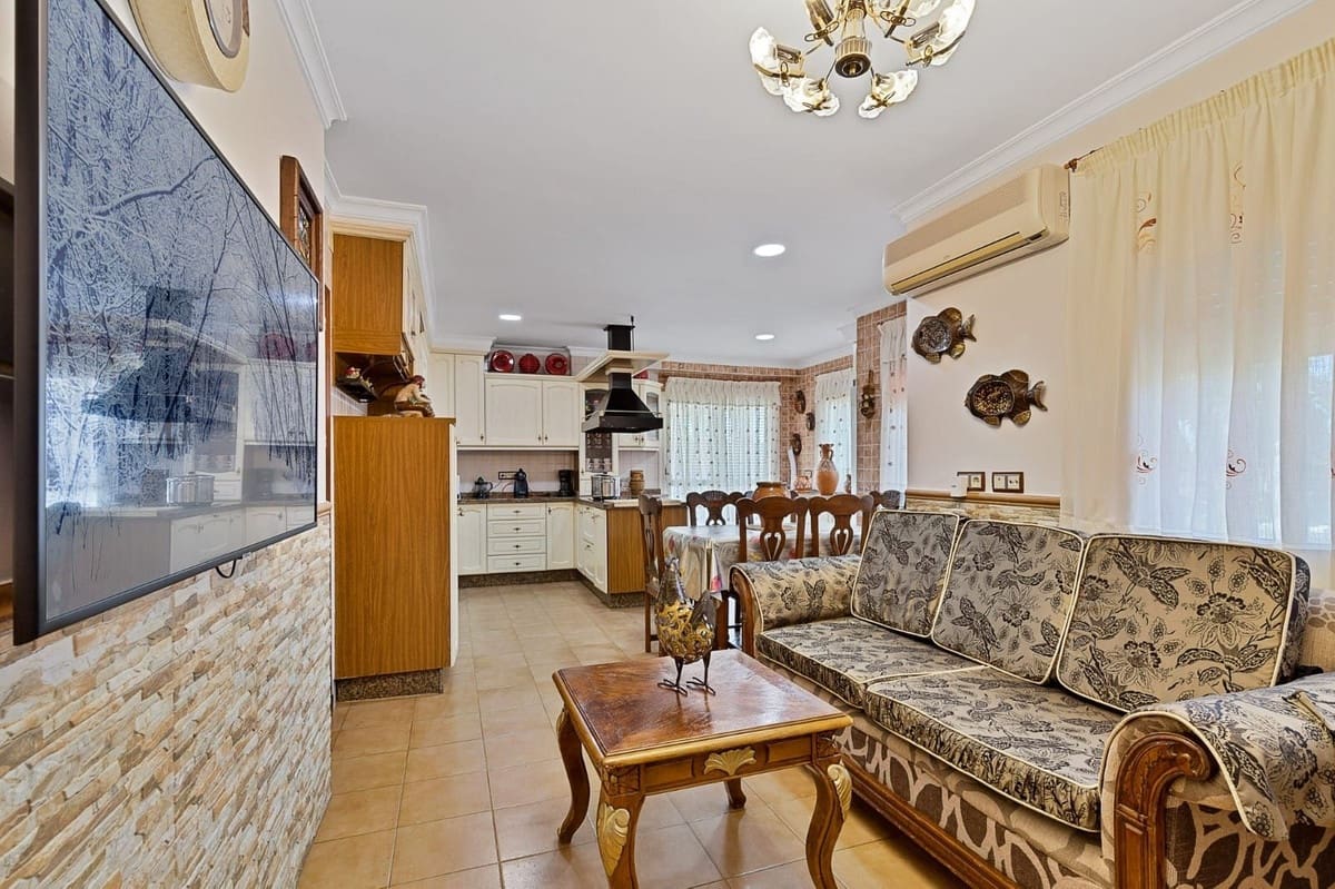 4 bedroom Villa for sale in Mijas with pool - € 1,100,000 (Ref: 9664006)