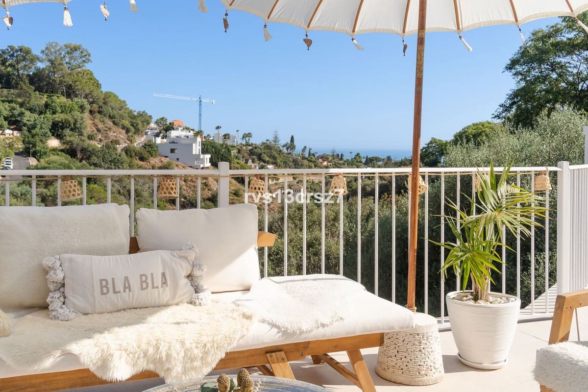 4 makuuhuone Huvila myytävänä paikassa El Rosario mukana uima-altaan - 1 649 000 € (Ref: 9664008)