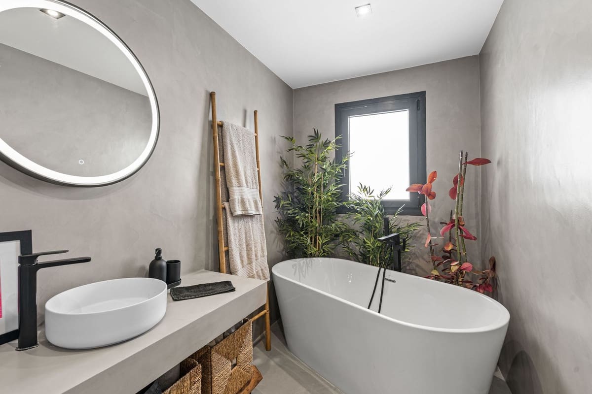 5 Zimmer Villa zu verkaufen in Estepona - 995.000 € (Ref: 9664013)