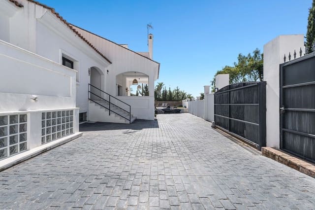 5 makuuhuone Huvila myytävänä paikassa Centro, Estepona - 995 000 € (Ref: 9664013)