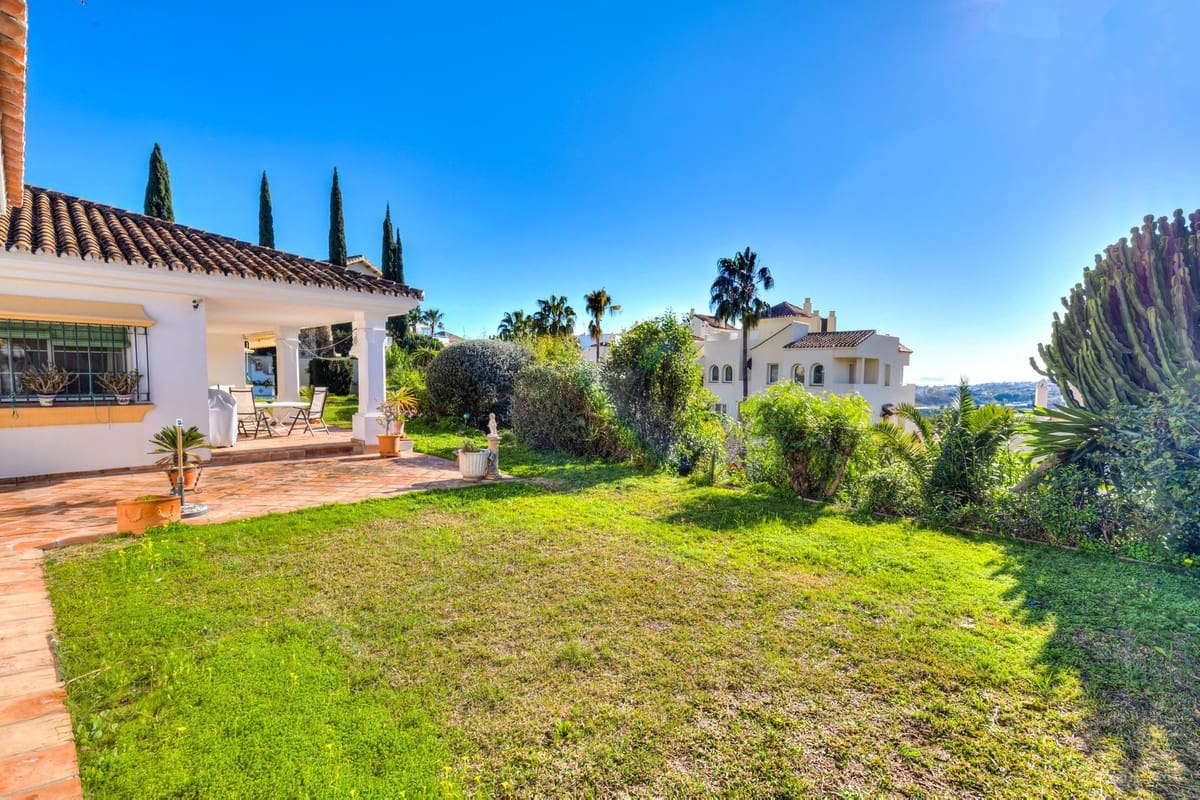 Chalet de 2 habitaciones en Benahavís en venta con piscina garaje - 986.000 € (Ref: 9664016)