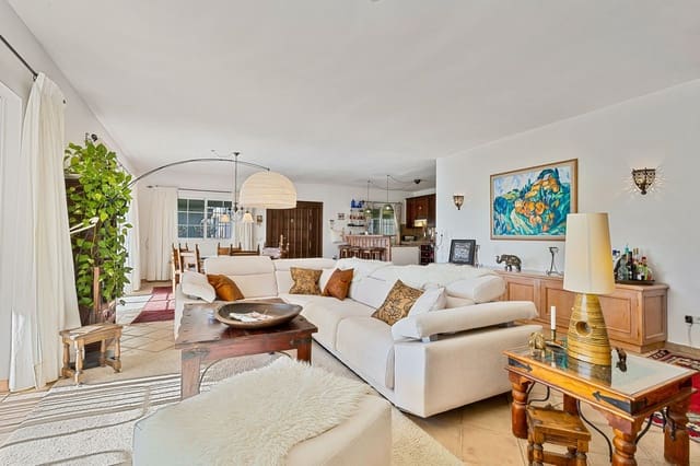 2 bedroom Villa for sale in Benahavís pueblo, Benahavís with pool garage - € 930,000 (Ref: 9664016)