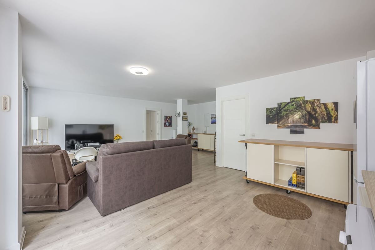 Chalet de 5 habitaciones en Benalmádena en venta con piscina - 750.000 € (Ref: 9664017)