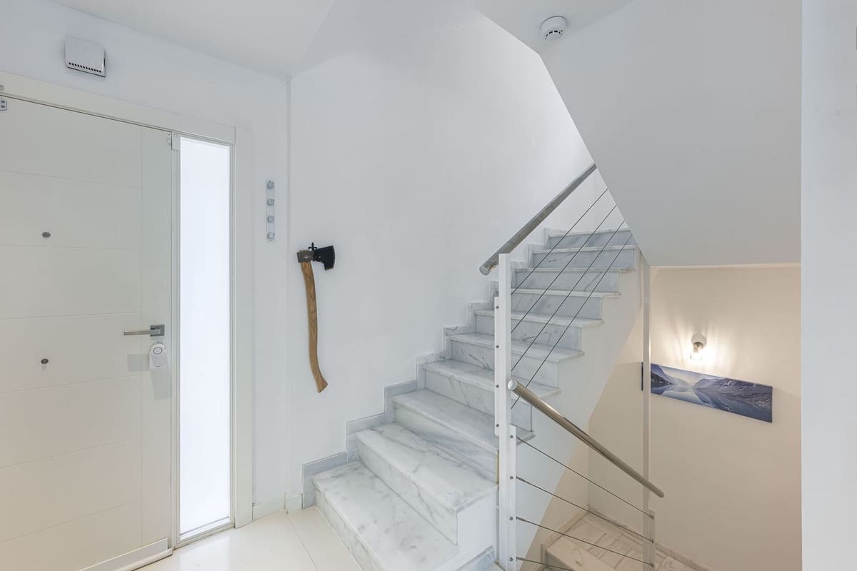 Chalet de 5 habitaciones en Benalmádena en venta con piscina - 750.000 € (Ref: 9664017)