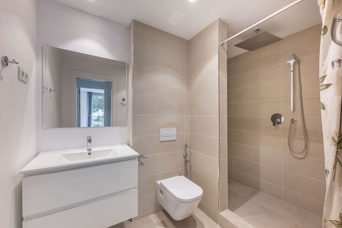 Chalet de 5 habitaciones en Benalmádena en venta con piscina - 750.000 € (Ref: 9664017)