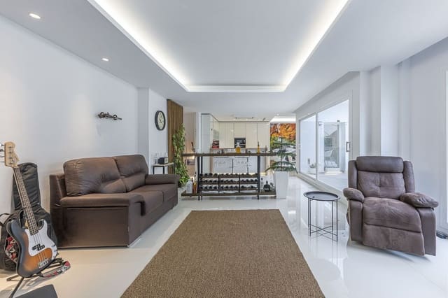 Chalet de 5 habitaciones en Montealto - Monterrey, Benalmádena en venta con piscina - 750.000 € (Ref: 9664017)