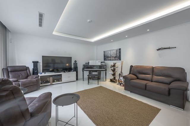 Chalet de 5 habitaciones en Montealto - Monterrey, Benalmádena en venta con piscina - 750.000 € (Ref: 9664017)