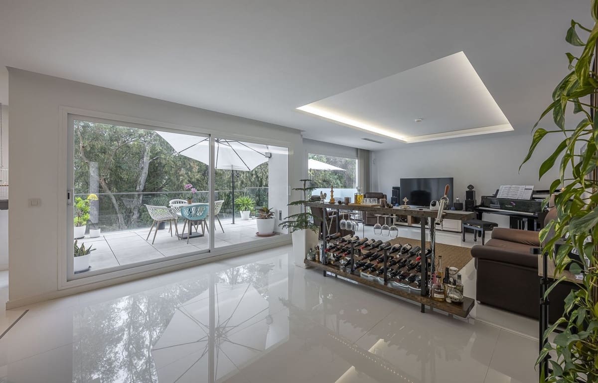 Chalet de 5 habitaciones en Benalmádena en venta con piscina - 750.000 € (Ref: 9664017)